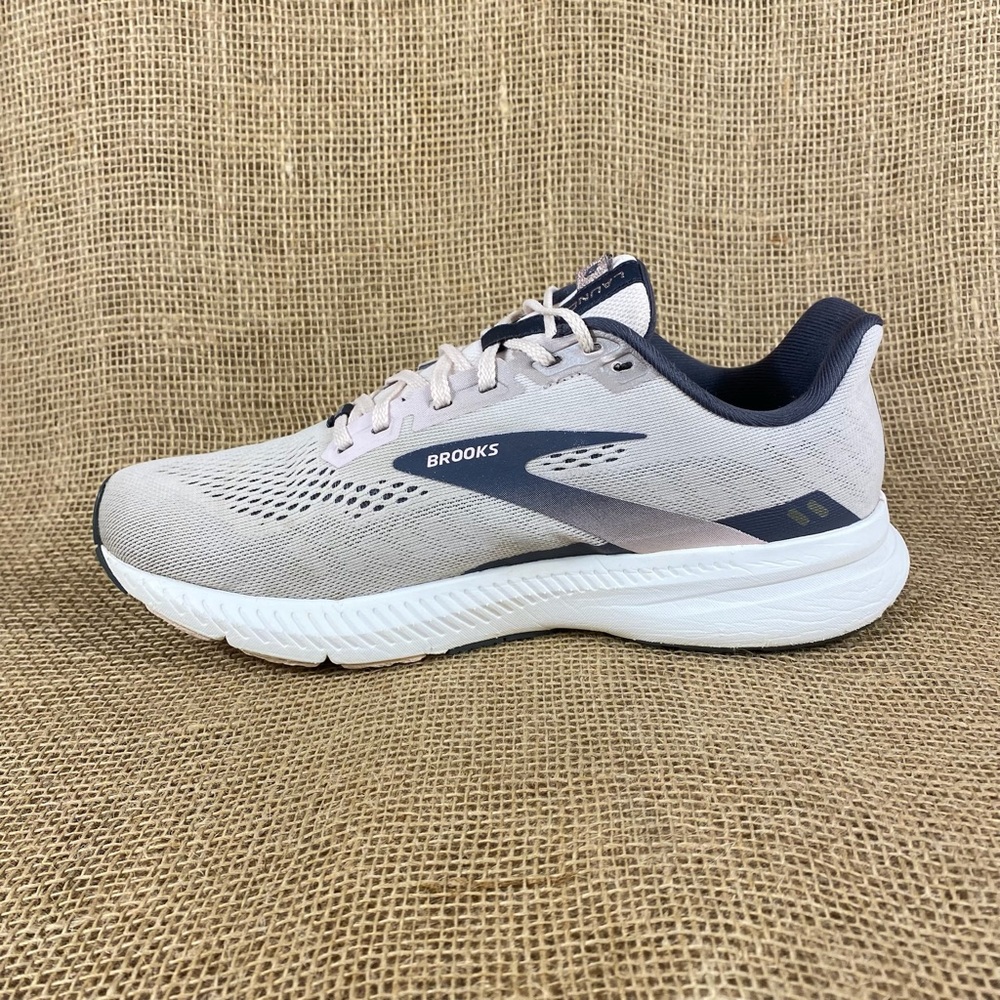 🛑SOLD🛑    Brooks running shoes Launch size 9.5 b - Picture 2 of 12